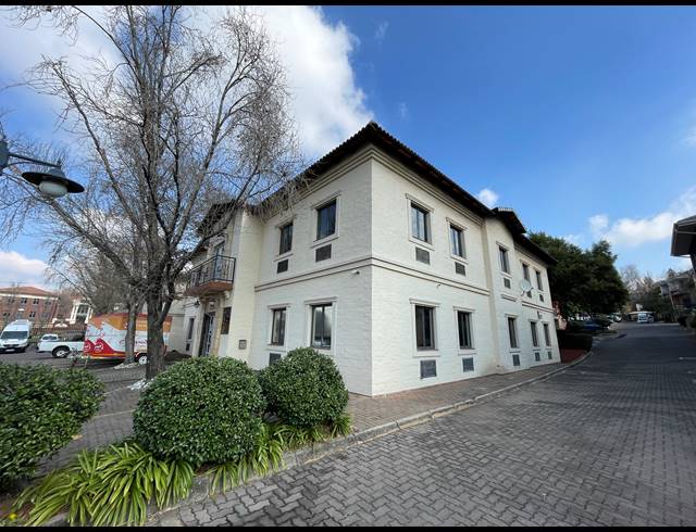 514M² OFFICE FOR SALE IN LYME PARK